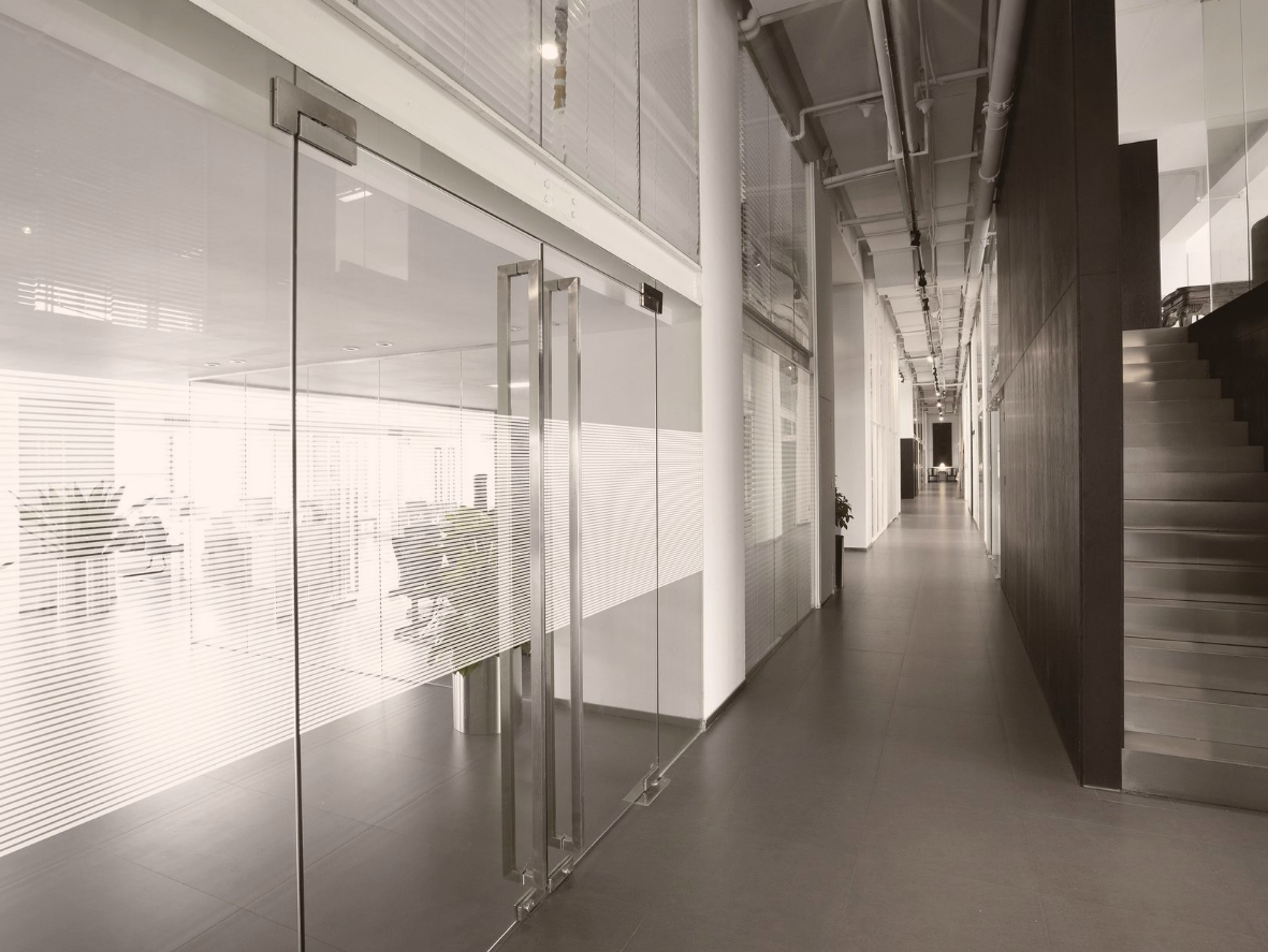 Linea 10 Decorative Window Film | Dubai & Abu Dhabi